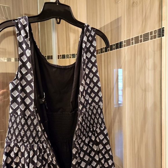 White House Black Market size 8 fully lined summer dress - Picture 3 of 6